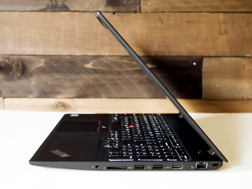 Lenovo ThinkPad P52s Right